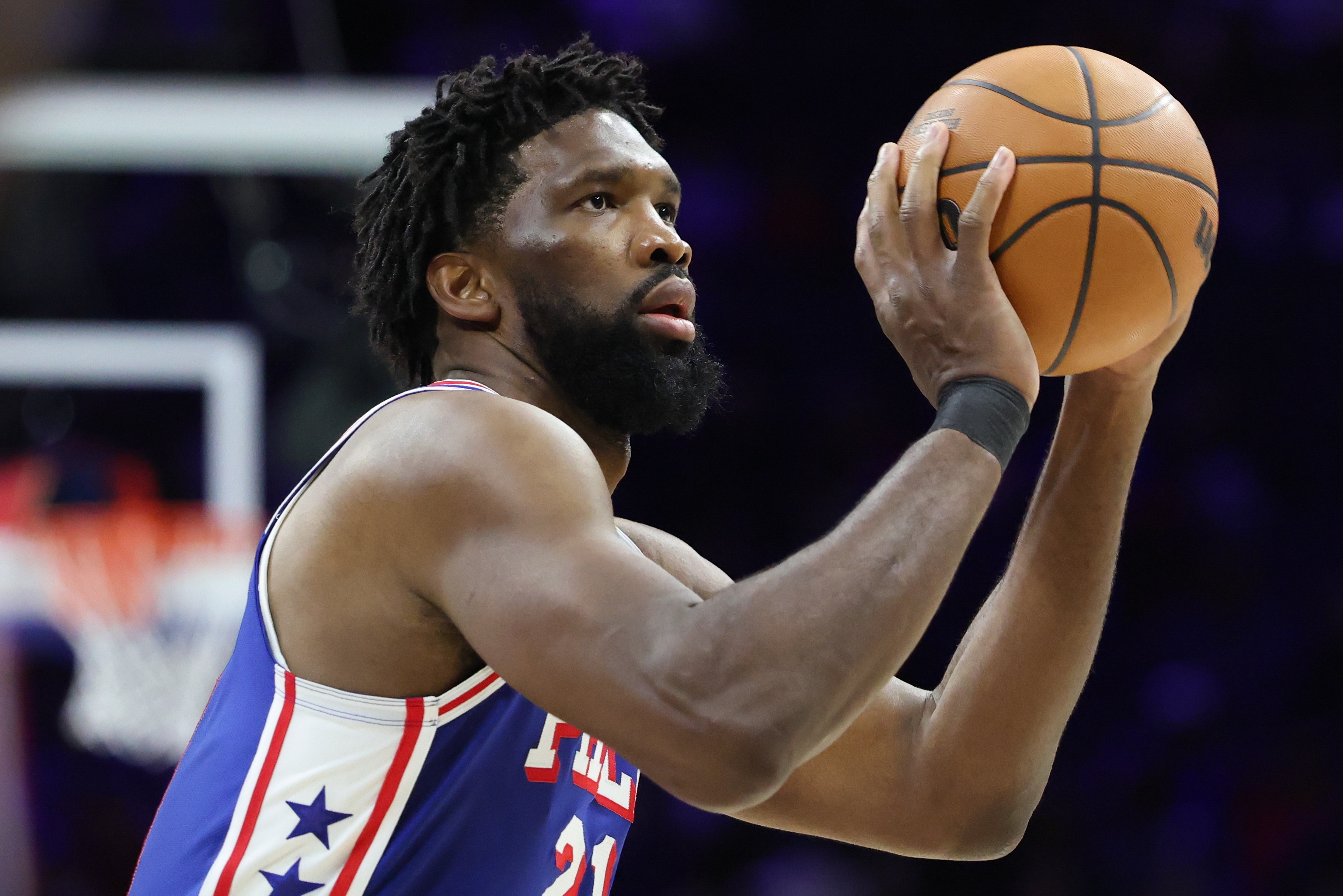 hth体育官网-最后时刻送关键大帽！恩比德19中8砍下29分6板 罚球13中10